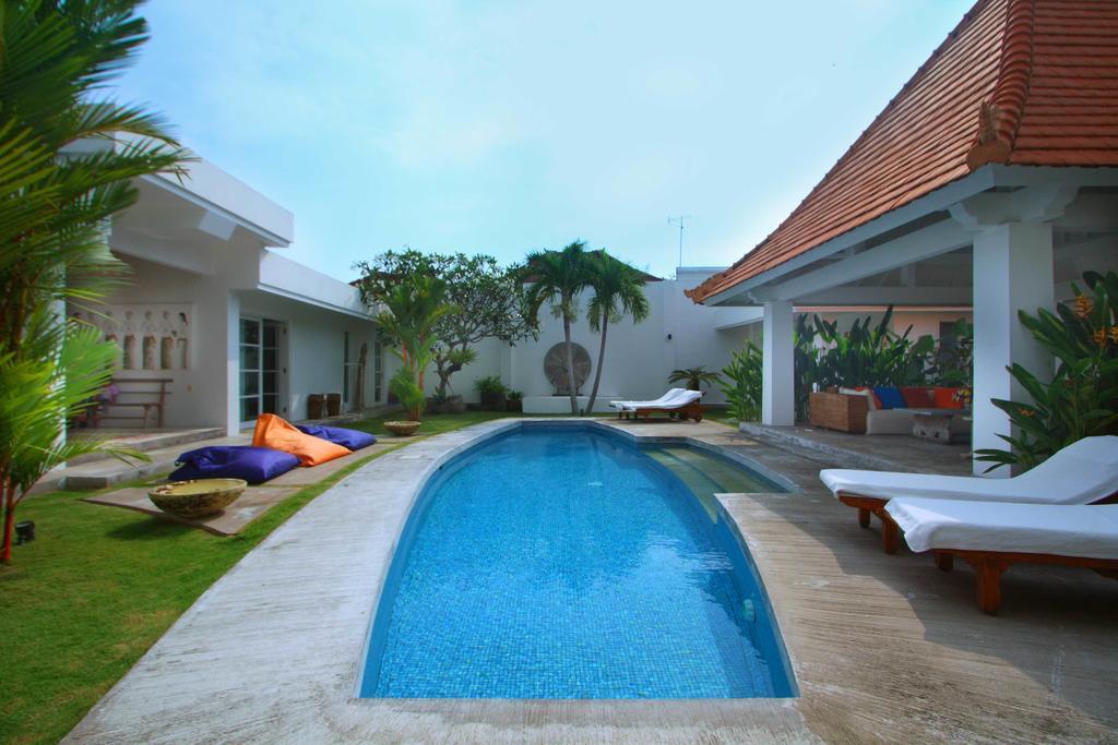 Villa Mutiara Putih By Optimum Bali Villas Seminyak  Room photo